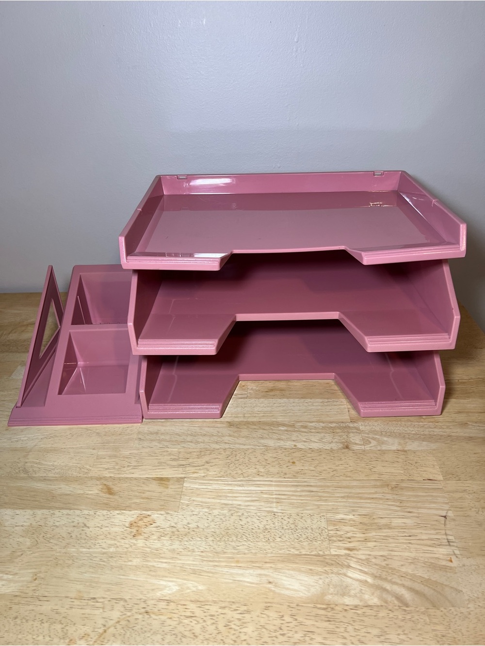 Vintage Rubbermaid Desk Organizer 1085 & 0174 Pink Mauve Paper Pens Sort Storage